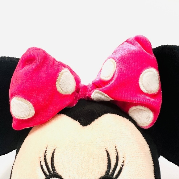 Disney Store Exclusive Minnie Mouse Pink Outfit Plush - Picture 3 of 7
